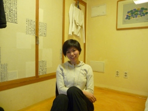 My single room in a Hanok (South Korea) with free breakfast provided and a pet dog for company. 